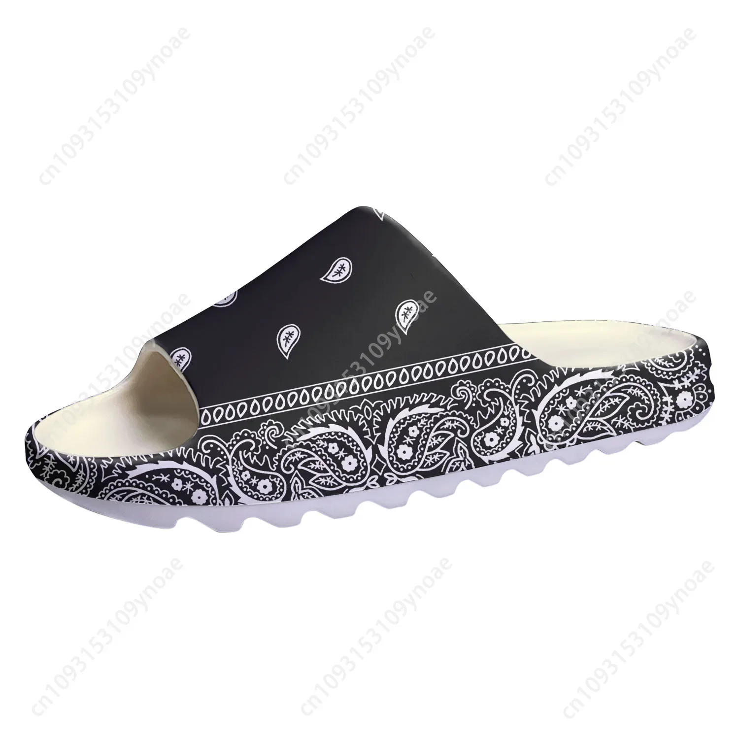 باندانا بيزلي لينة وحيد النعال - مراجعة Bandana Blank White وسعره